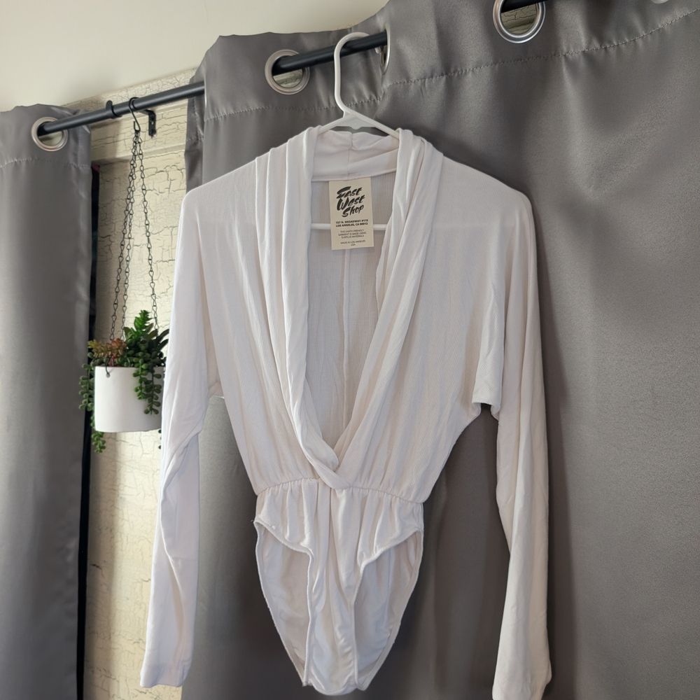 Elegant White Long Sleeve Bodysuit